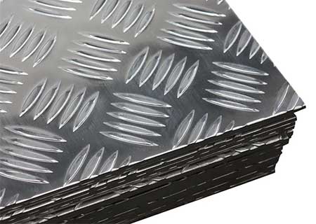 placas de aluminio con banda de rodadura antideslizante de cinco barras